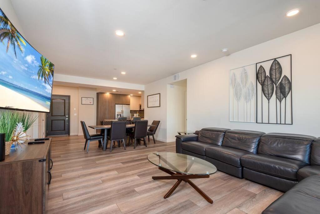 Apartment Luxurious Penthouse In Beverly Hills - Sleeps 10 *